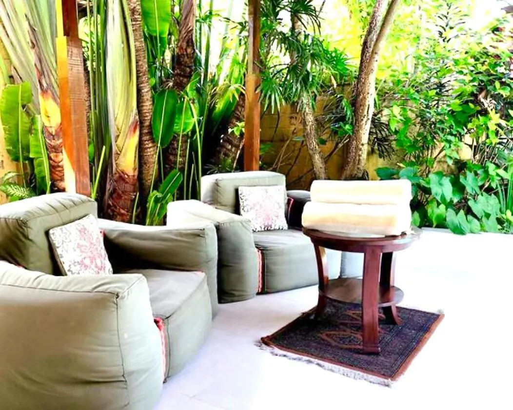 Villa Taman Rahasia, Sitara Villa Group Σεμινιάκ